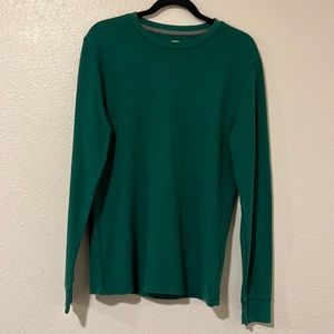 Long sleeve thermal shirt.